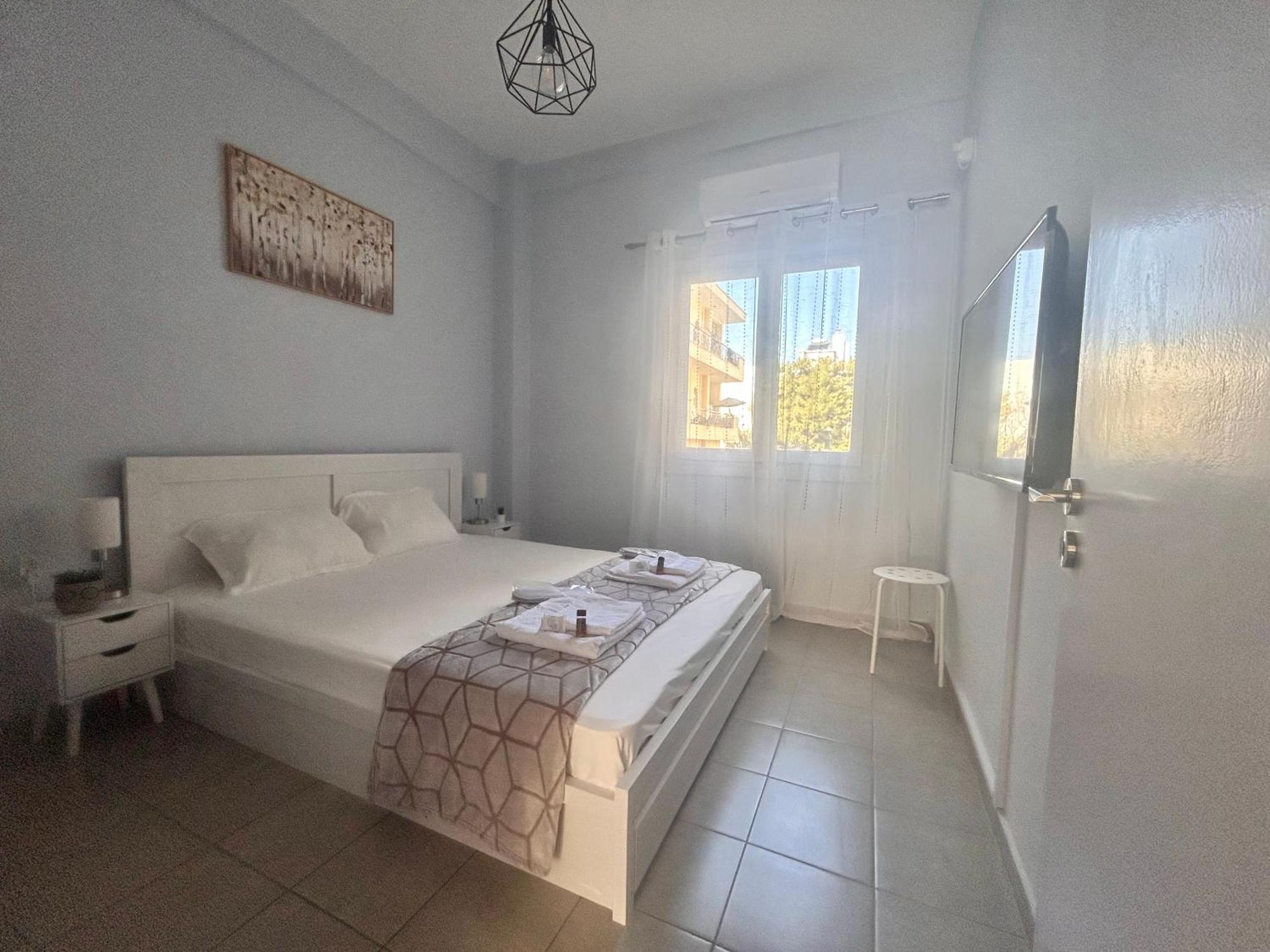Aktis Apartment 3 Near Airport Ártemida Kültér fotó