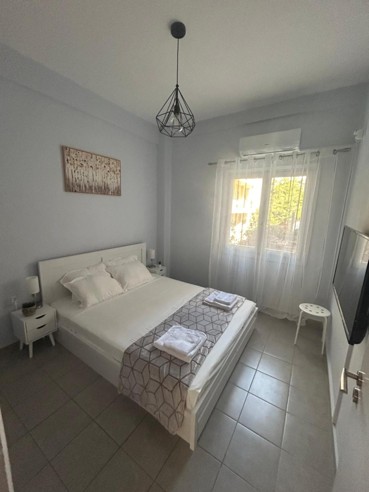 Aktis Apartment 3 Near Airport Ártemida Kültér fotó
